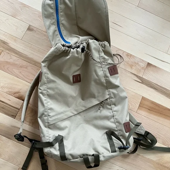 Patagonia backpack. - Picture 2 of 4